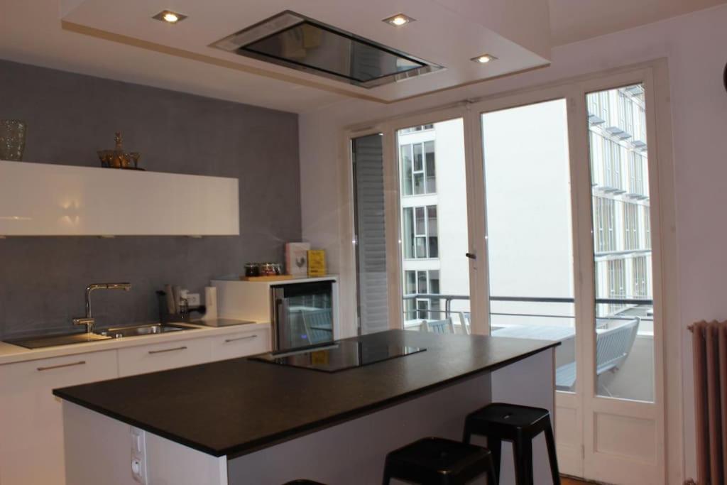 Le Jane : Centre Ville, Garage, Balcon Annecy Extérieur photo