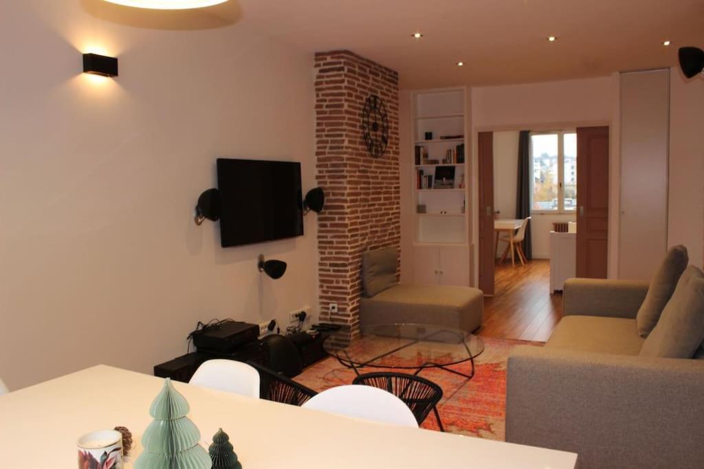 Le Jane : Centre Ville, Garage, Balcon Annecy Extérieur photo