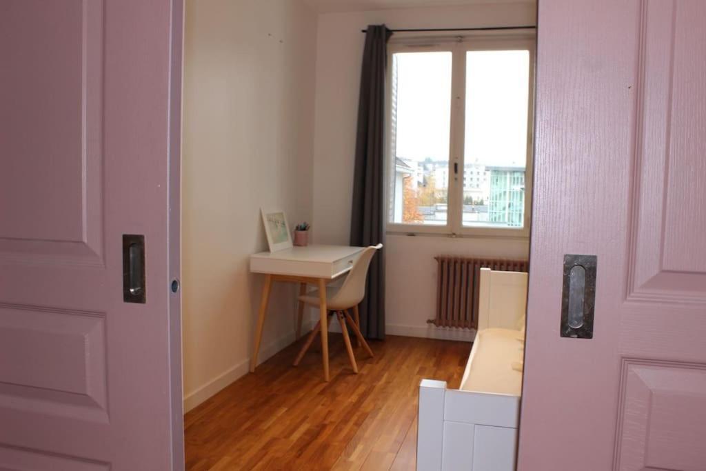 Le Jane : Centre Ville, Garage, Balcon Annecy Extérieur photo