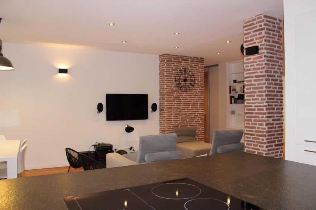 Le Jane : Centre Ville, Garage, Balcon Annecy Extérieur photo